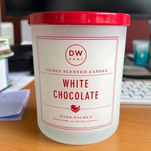 White Chocolate (Large Single Wick candle) by DW Home